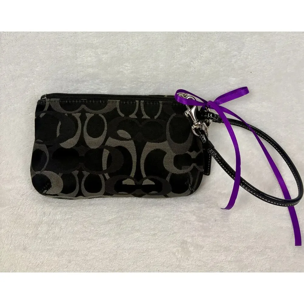 Vintage Y2K Coach Legacy Signature Turnlock Flap Wristlet in Black/Gray Jacquard